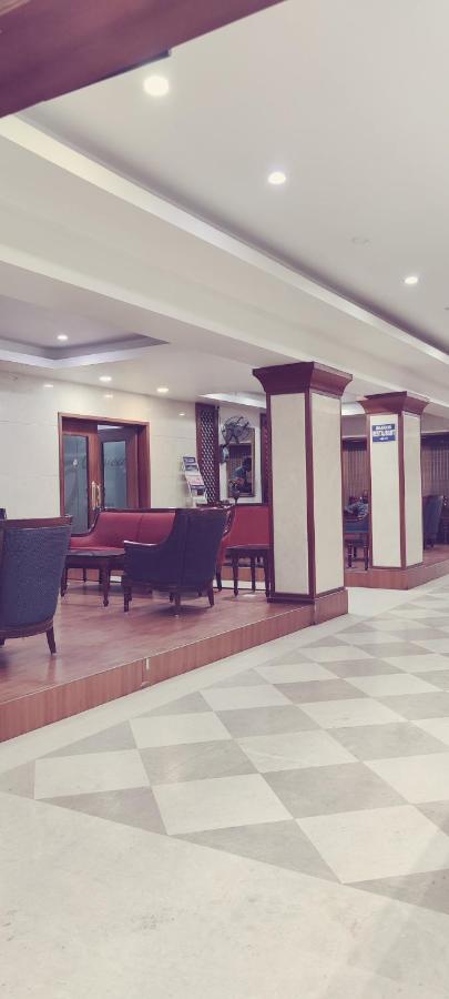 טירופאטי Hotel Bhimas Paradise מראה חיצוני תמונה
