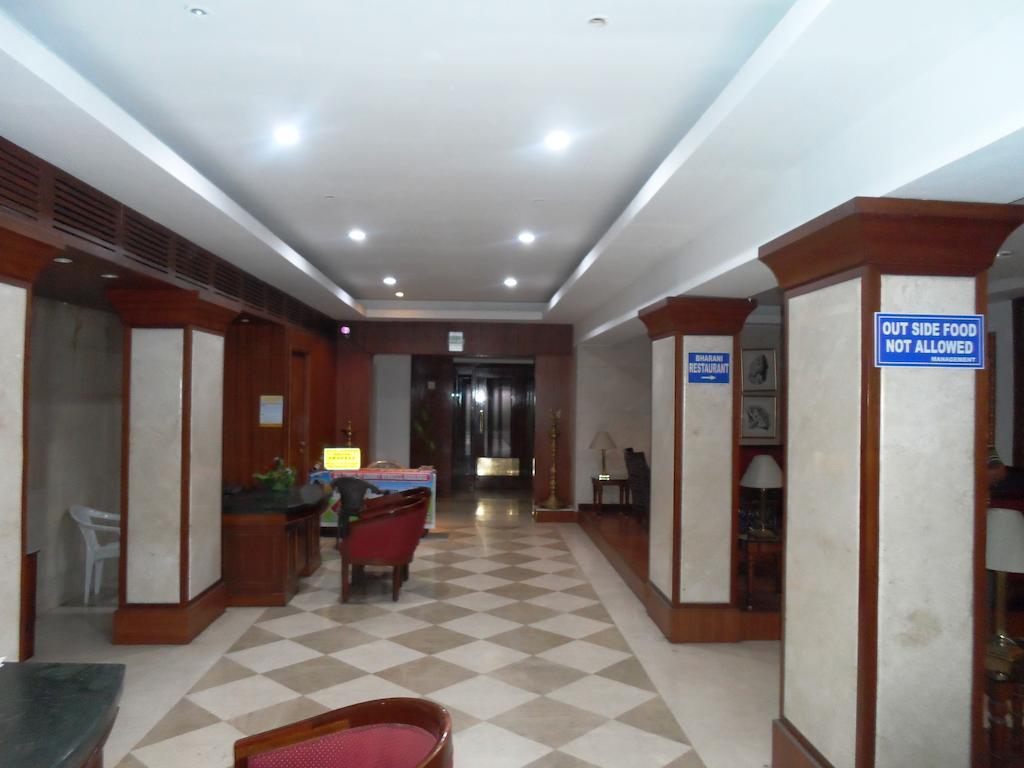 טירופאטי Hotel Bhimas Paradise מראה חיצוני תמונה