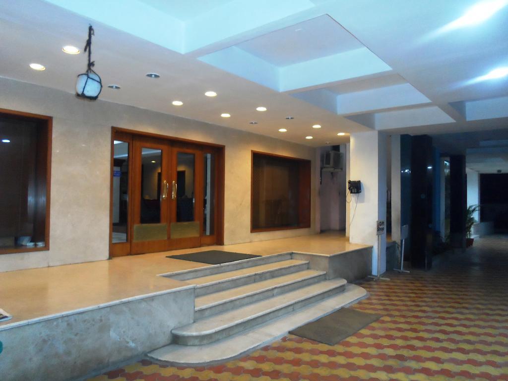 טירופאטי Hotel Bhimas Paradise מראה חיצוני תמונה