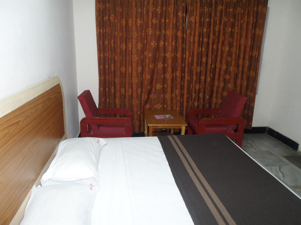 טירופאטי Hotel Bhimas Paradise מראה חיצוני תמונה